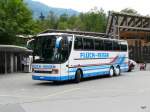 Setra S 315 HDH beim eingang des Freilichtmuseum Ballenberg ob Brienz in Hofstetten am 06.08.2010