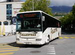 Ballestraz - Irisbus Crossway  VD  13122 unterwegs auf der Linie 411 in der Stadt Sion am 09.05.2017