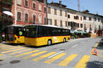 Volvo 8700 Postbus 517 - Ti 215 372, Autopostale / La Posta, Linie 31 nach Lugano/via Barbengo, Piazza Granda, Morcote, am 13. Juli 2006. Dahinten steht Volvo 8700 Postbus 515, Kenzeichen Ti 215 370.