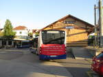 VZO – Mercedes Citaro Nr. 136 steht auf dem Warteplatz des Bahnhofs Bubikon, am Morgen des 28. Juli 2026. Bald wird er auf der Linie 880 nach Hombrechtikon weiterfahren und von dort wieder zur�ck zum Bahnhof Bubikon.