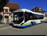 Kreuzlingen Stadtbus - Volvo 7900 Hybrid  TG  161788 als Bahnersatz f�r die asm zwischen T�uffelen und L�scherz vor dem Bhf.