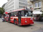 VB Biel - 75 Jahr Feier des Trolleybus in Biel mit dem Oldtimer Nr.9 auf dem Zentralplatz am 24.10.2015