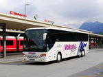 Setra S 416 GT-HD unterwegs vor dem Bahnhof in Chur am 15.05.2016