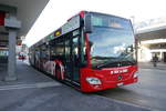 C2 G von Chur Bus am 17.12.16 auf dem Bhfplatz Chur am warten.