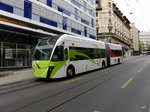 tpg - Trolleybus Nr.1612 unterwegs auf der Linie 19 in der Stadt Genf am 04.06.2016