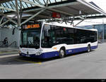 tpg - Mercedes Citaro Nr.2030 FC 265 XJ unterwegs auf der Linie 66 bei den Haltestellen vor dem Flughafen in Genf am 06.04.2019