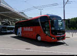 BlaBlaBus - MAN Lion`s Coach vor dem Flughafen in Genf am 27.06.2020