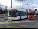 tpg - Hess Tosa Bus Nr.1275 GE 961716 unterwegs auf der Linie 23 bei den tpg Haltestellen vor dem Flughafen in Genf am 24.03.2024