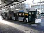 VBL - Trolleybus Nr.224 bei den Bushaltestellen vor dem Bahnhof in Luzern am 09.12.2017