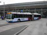 VBL - Mercedes Citaro Nr.158  LU 15092 unterwegs auf der Linie 19 in Luzern bei den Bushaltestellen vor dem SBB Bahnhof Luzern am 03.02.2018