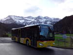 An Weihnachten 2019 steht im Talboden in Eigenthal der Mercedes Citaro C2 der Bucheli Busbetriebe aus Kriens mit der Nummer 28.