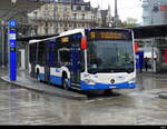 VBL - Mercedes Citaro Nr.85  LU 240207 in Luzern unterwegs auf der Linie 14 bei Regen vor dem Bahnhof am 01.04.2024