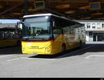 Postauto - Iveco Irisbus Crossway VS 365408 bei den Bushaltestellen vor dem Bahnhof in Sion am 10.04.2025