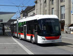 VBSG - Hess Trolleybus Nr.104  SG 467104 unterwegs vor dem Bahnhof in St.Gallen am 12.06.2022