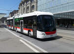 VBSG - Hess Trolleybus Nr.105  SG 467105 unterwegs vor dem Bahnhof in St.Gallen am 12.06.2022
