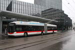 VBSG/St.Gallerbus Nr. 185 (hess Swisstrolley 3 BGT-N2C) am 23.4.2024 beim Bhf. St.Gallen