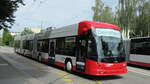 Dienstfahrt auch für Stadtbus Nr. 402 am 5.9.2022 in der Endstation Oberwinterthur, Hess lighTram 25 DC, BGGT-N2D. 