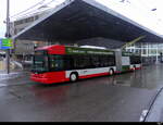 Stadtbus Winterthur - Hess Trolleybus Nr.108 unterwegs bei leichtem Schneefall in Winterthur am 2023.01.22