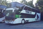 Setra 431-DT von Trans KV (CZ) bei der Carstation Sihlquai, am 28.5.2016.