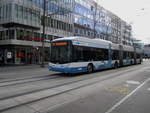 VBZ Nr. 91 ''Sicher unterwegs'' (Hess Lightram 3 BGGT-N2C) am 3.3.2020 beim Löwenplatz. Mit dieser Kampagne macht die VBZ auf die diversen Unfälle im öffentlichen Verkehr aufmerksam.