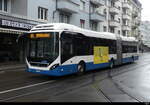 VBZ - Volvo 7900 Hybrid  Nr.446 unterwegs auf der Linie 61 in Zürich Oerlikon am 13.05.2023