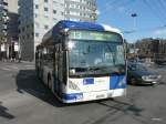 tl - VanHool Bus Nr.305  VD  566786 unterwegs auf der Linie 13 in Lausanne am 16.02.2013