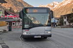 Solaris Urbino von Ötztaler (IM-OVG39) als Skibus Linie 52 an der Hst. Sölden Tankstelle Hof. Aufgenommen 4.3.2025.