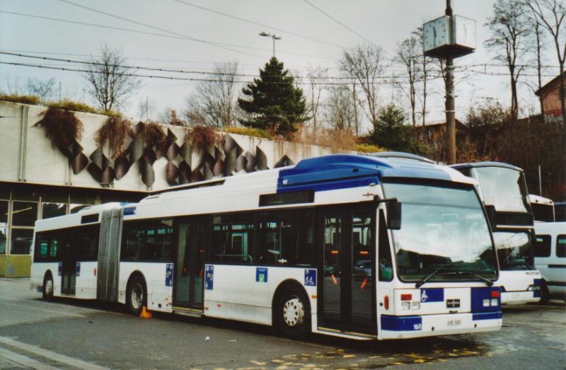 TL Lausanne Nr. 160/VD 1453 Van Hool (ex Nr. 541) am 22. Dezember 2008 Lausanne, Depot Borde