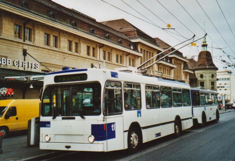 TL Lausanne Nr. 775 NAW/Lauber Trolleybus am 22. Dezember 2008 Lausanne, Bahnhof