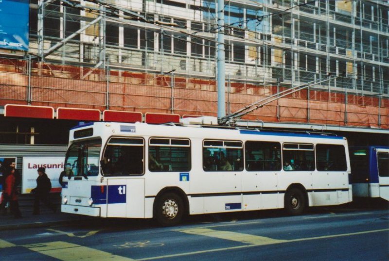 TL Lausanne Nr. 791 NAW/Lauber Trolleybus am 22. Dezember 2008 Lausanne, Rue Neuve