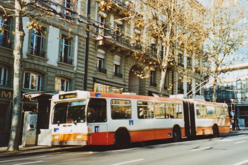 TL Lausanne Nr. 888 Saurer/Hess Gelenktrolleybus (ex TPG Genve Nr. 659) am 22. Dezember 2008 Lausanne, Georgette