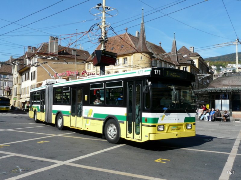 TN - FBW Hess Trolleybus Nr.171 unterwegs auf der Linie 7 in der Stadt Neuchatel am 03.10.2009