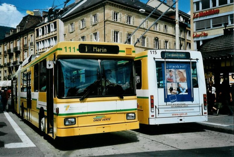 TN Neuchtel Nr. 111 NAW/Hess Gelenktrolleybus am 2. August 2008 Neuchtel, Place Pury