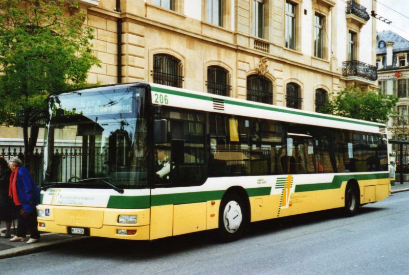 TN Neuchtel Nr. 206/NE 114'206 MAN am 3. Mai 2009 Neuchtel, Place Pury