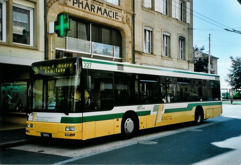 TN Neuchâtel Nr. 227/NE 111'227 MAN am 2. August 2008 Neuchâtel, Place Pury