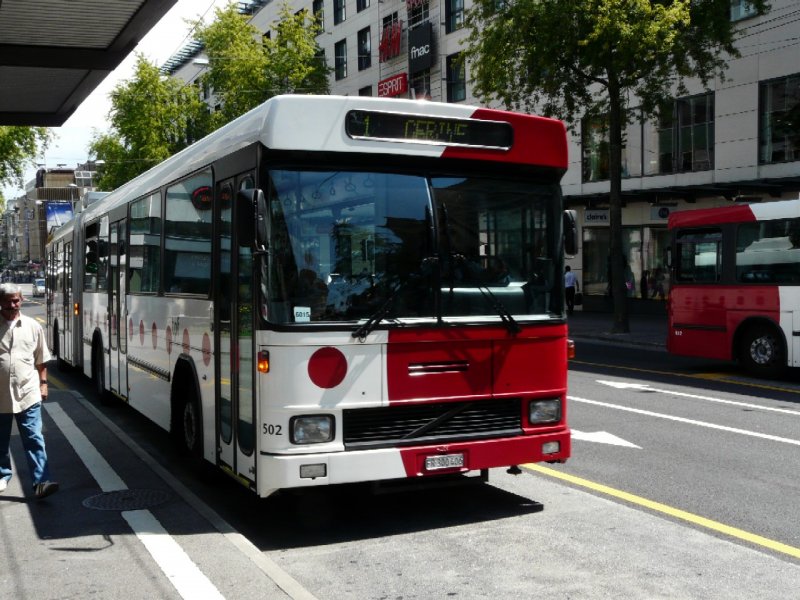 tpf -  Volvo-Hess Duobus Nr.502  FR 300406 unterwegs auf der Linie 1 in der Stadt Fribourg am 26.07.2008