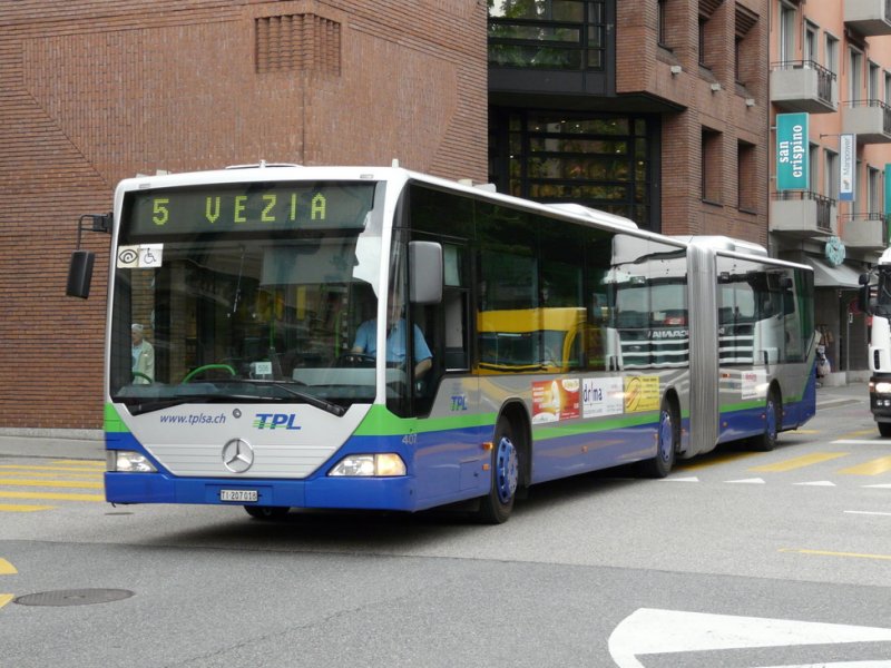 TPL - Mercedes Citaro Gelenkbus Nr.407  TI 207018 unterwegs auf der Linie 5 in der Stadt Lugano am 13.05.2009