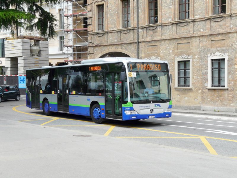 TPL - Mercedes Citaro  Nr.306  TI 224924 unterwegs auf der Linie 1 in der Stadt Lugano am 13.05.2009