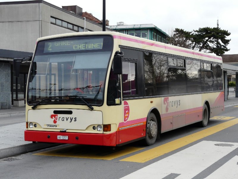 travys - Volvo Bus VD 1257 eingeteilt auf der Linie 2 Gare - Cheminet beim Busbahnhof in Yverdon les Bains am 19.01.2007