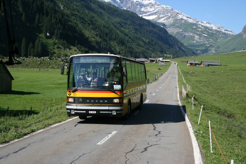 Tschannen, Zofingen, Nr. 9 (AG 6'048, Setra 213UL) am 15.7.2008 unterwegs auf dem Urnerboden.