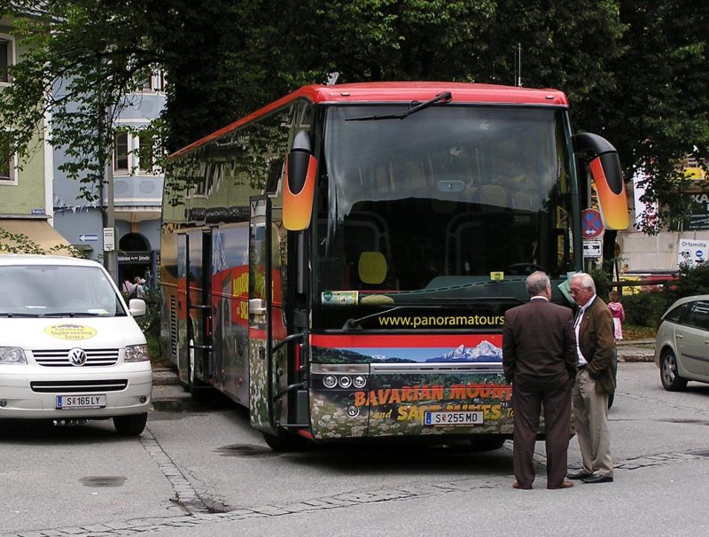 VanHool Reisebus.