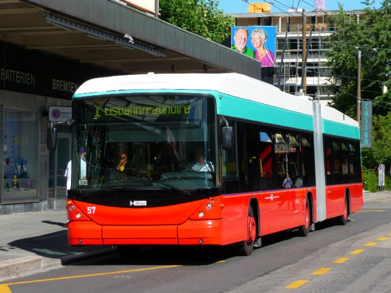 VB Biel - Hess-Swisstrolleybus BGT-N2C Nr.57 unterwegs auf der Linie 4 am 03.08.2008