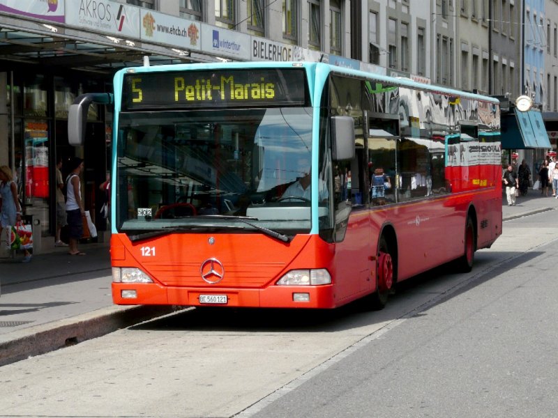 VB Biel - Mercedes Citaro Bus Nr.121 eingeteilt auf der Linie 5 unterwegs in Biel am 26.07.2008