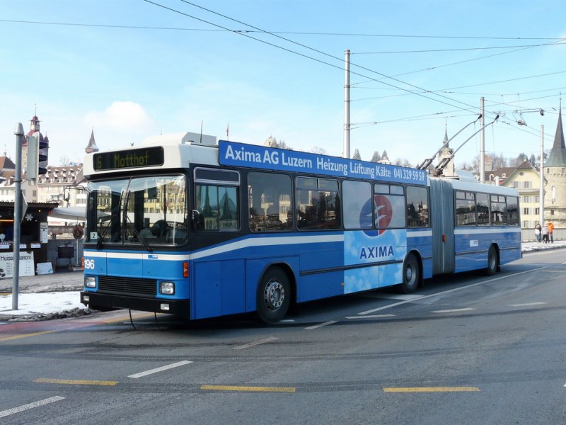 VBL - NAW-Hess Trolleybus Nr.196 unterwegs auf der Linie 6 in Luzern am 15.02.2009