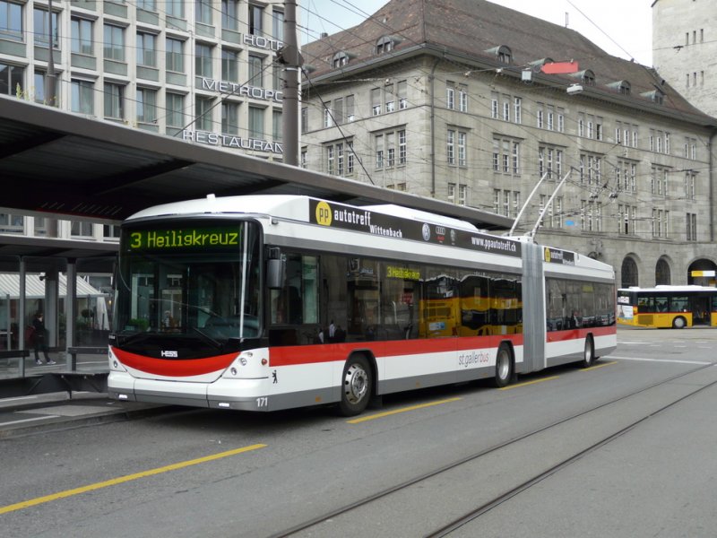 VBSG - Hess-Swisstrolleybus BGT-N2C Nr.171 unterwegs auf der Linie 3 bei den Haltestellen vor dem Bahnhof St.Gallen am 21.06.2009