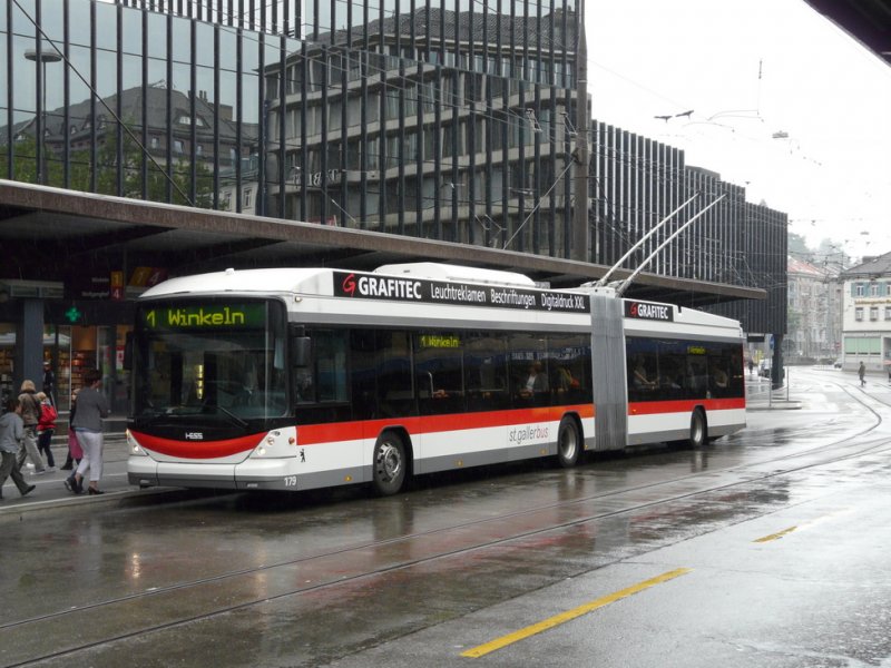 VBSG - Hess-Swisstrolleybus BGT-N2C Nr.179 unterwegs auf der Linie 1 bei den Haltestellen vor dem Bahnhof St.Gallen am 21.06.2009