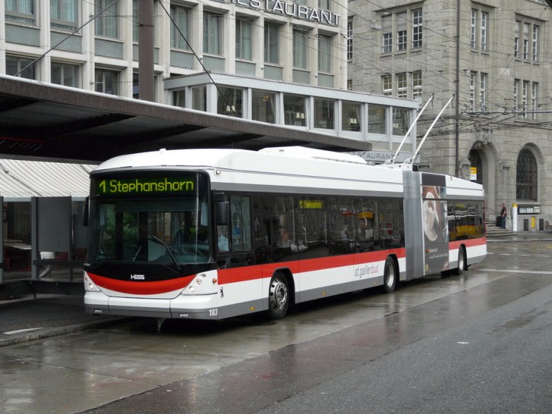 VBSG - Hess-Swisstrolleybus BGT-N2C Nr.183 unterwegs auf der Linie 1 bei den Haltestellen vor dem Bahnhof St.Gallen am 21.06.2009