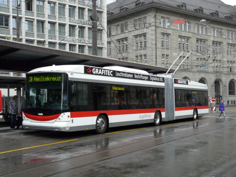 VBSG - Hess-Swisstrolleybus BGT-N2C Nr.187 unterwegs auf der Linie 3 bei den Haltestellen vor dem Bahnhof St.Gallen am 21.06.2009