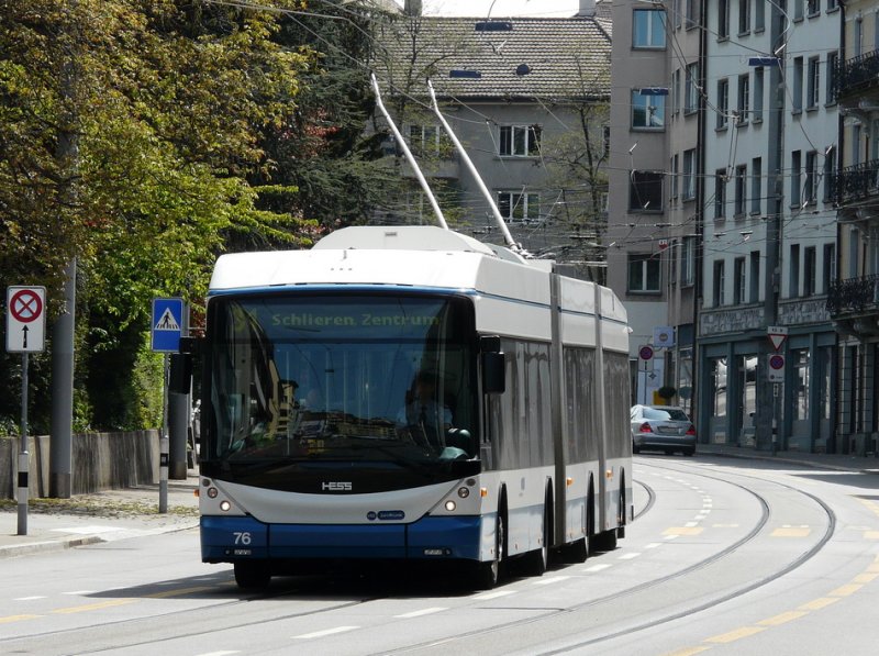 VBZ - Hess-Swisstrolley BGGT-N2C Nr.76 unterwegs auf der Linie 31 in Zrich am 26.04.2009