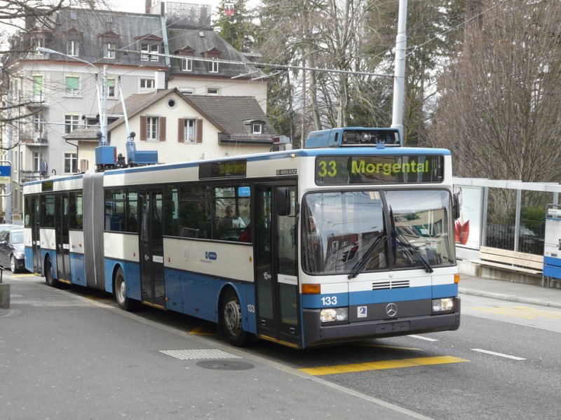 VBZ - Mercedes O 405 GTZ Trolleybus Nr.133 unterwegs auf der Linie 33 am 14.03.2009